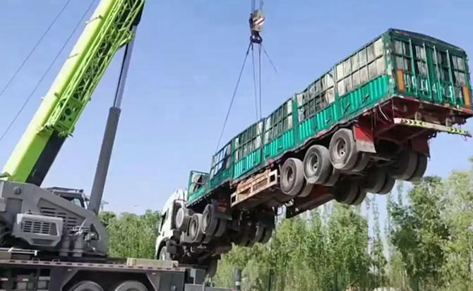 天柱道路脱困救援案例